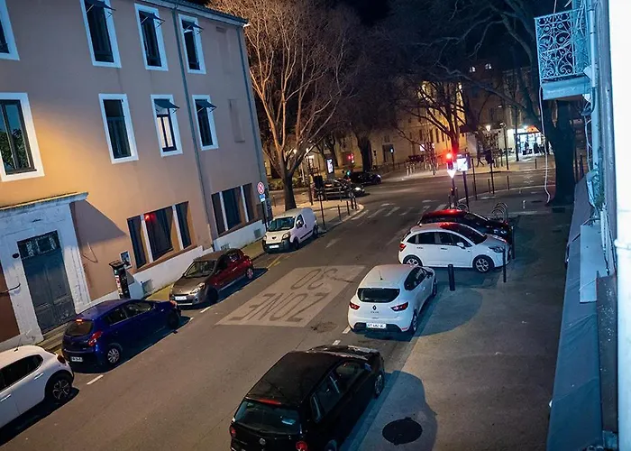 Διαμέρισμα En Plein Centre De Νιμ